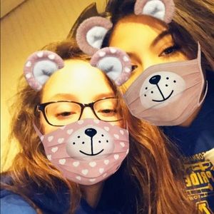 Meet your Posher, Lily